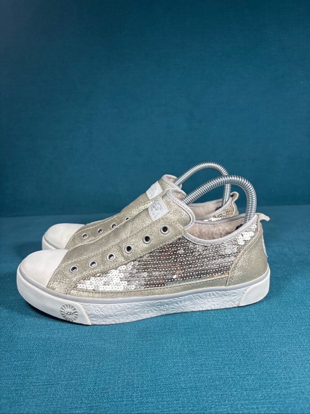 UGG Australia Fierce Sequin Gold Silver Slip On Sneakers Womens Size 8 3174